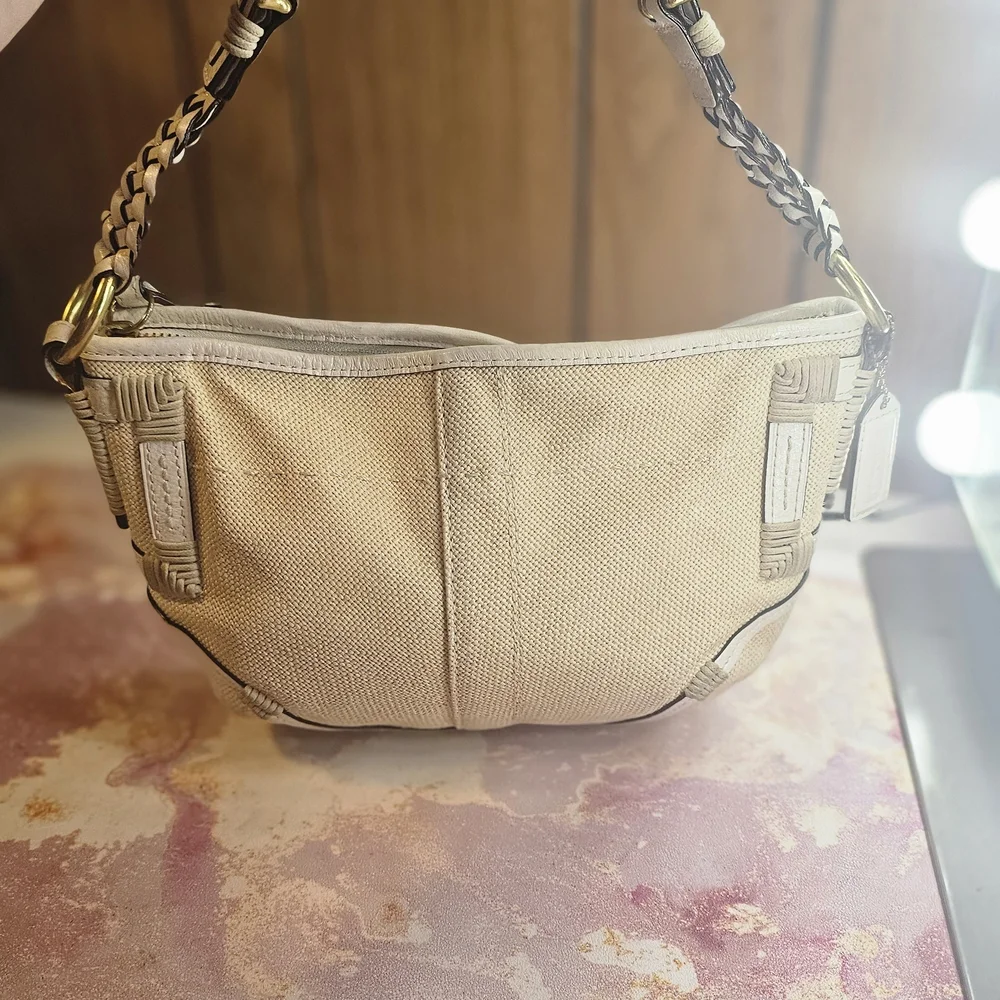 Coach Raffia Straw Wicker Shoulder Bag Purse Beige/White Braided Leather Strap. - Picture 4 of 8